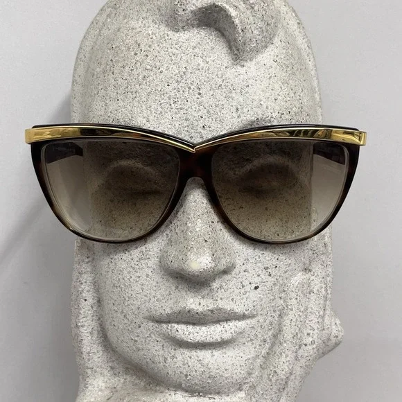 Valentino | Accessories | Vintage Valentino V583 Tortoise  display picture 1